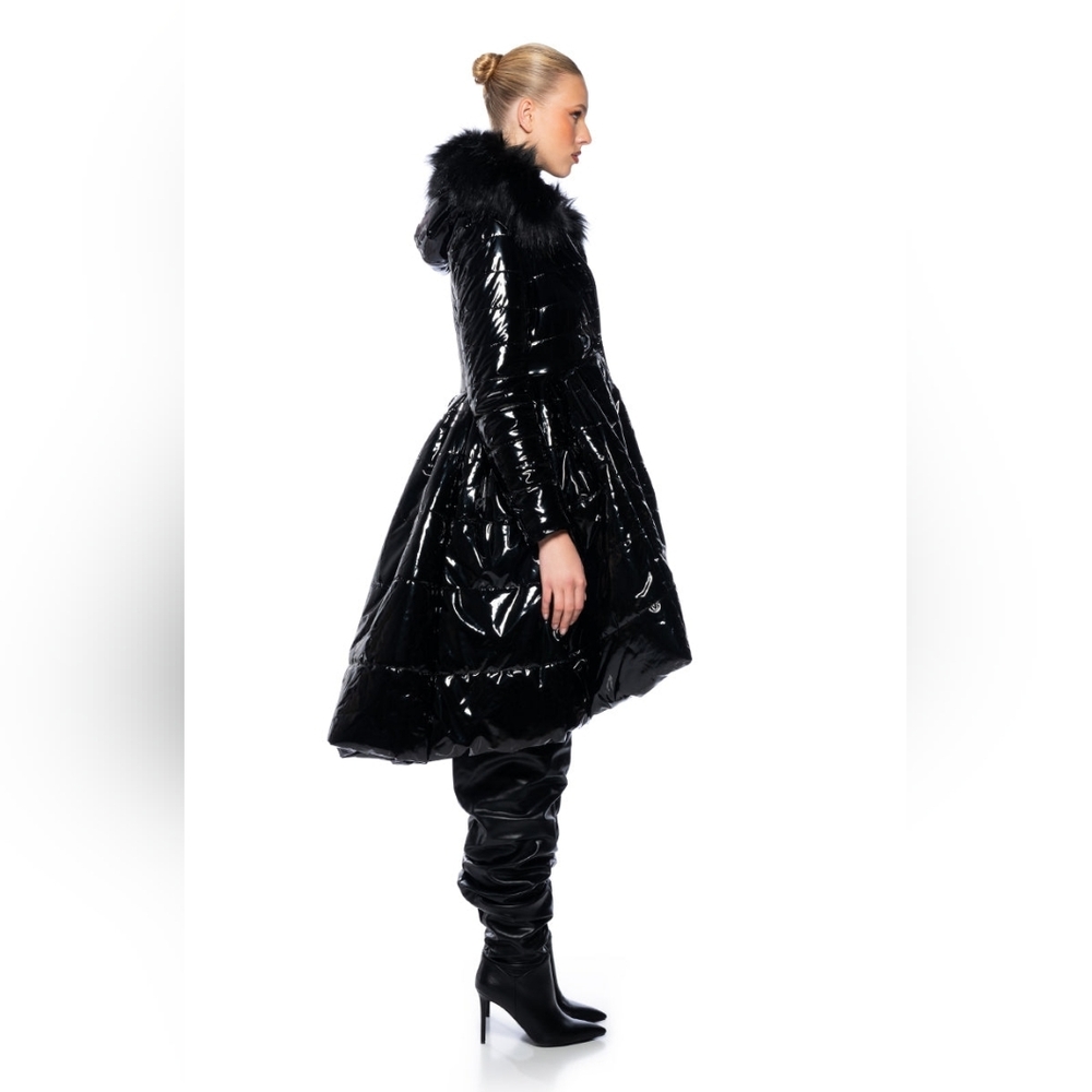 AKIRA Glossy Black Peplum Puffer Coat with Faux Fur - Picture 7 of 8